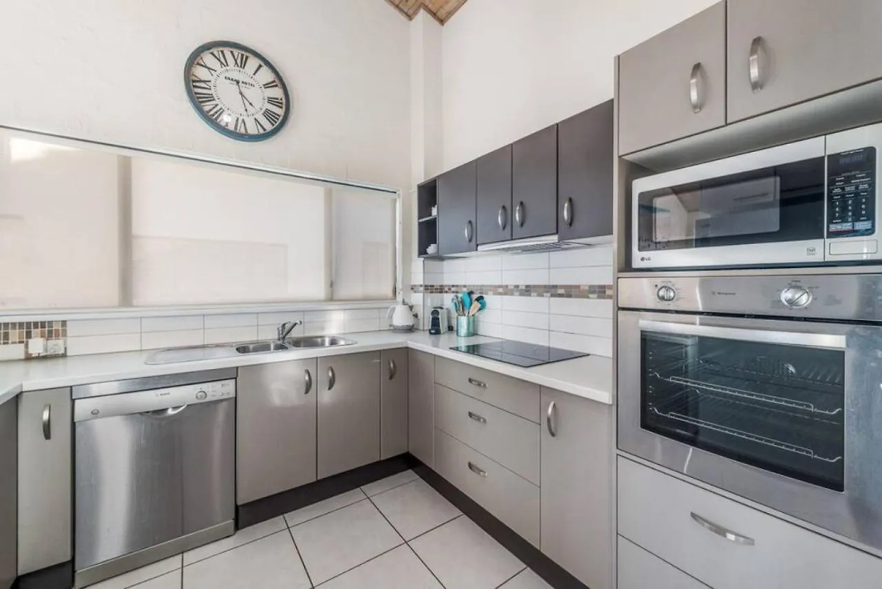 6Ks 2Br In The Heart Of Noosa Apartment  Noosa Heads